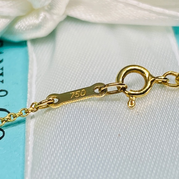 Tiffany & Company 18k Elsa Peretti open heart necklace with box .750 MSRP$1900 - Picture 5 of 8